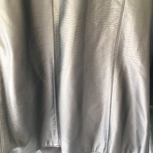 LIKE NEW! PLUS SIZED! Faux Brown Leather Jacket Size 18 - Picture 9 of 13